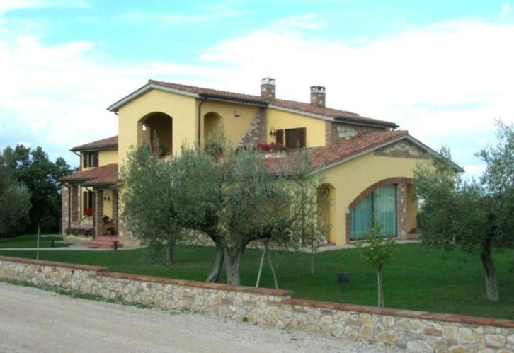 B&B La Casa Fra Gli Olivi Marsciano Eksteriør bilde